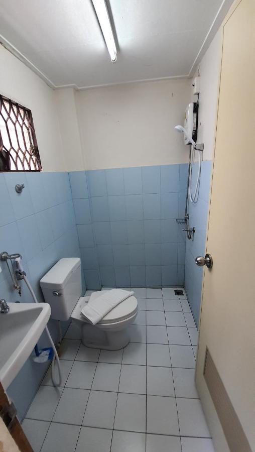 D.D. Inn Beach Guesthouse Pattaya Exteriör bild
