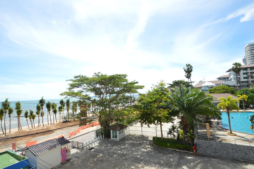 D.D. Inn Beach Guesthouse Pattaya Exteriör bild